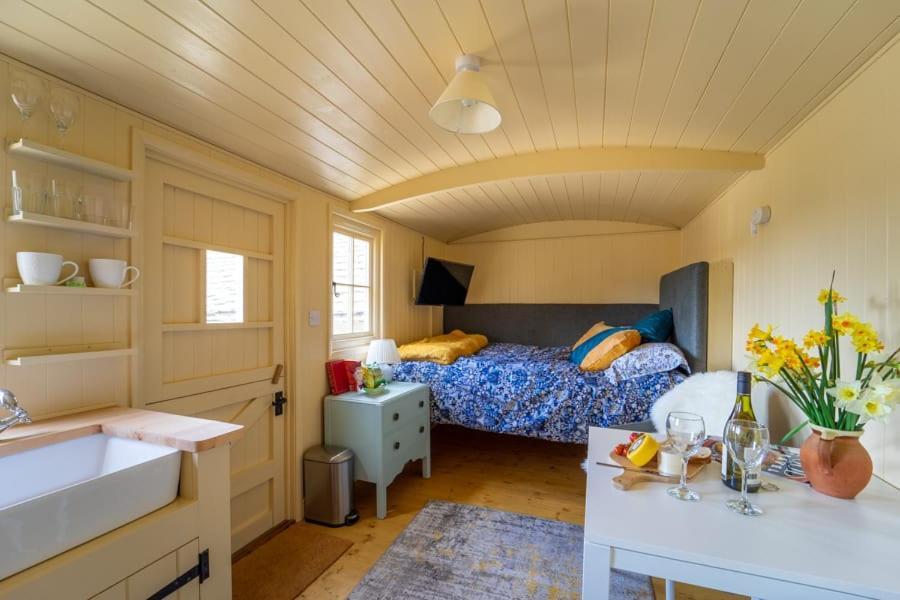 The Baytree Shepherds Hut Villa Stonehouse  Ngoại thất bức ảnh